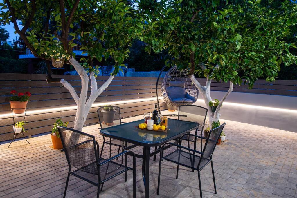 Lemon Garden Stylish Private Apartment Каламата Экстерьер фото
