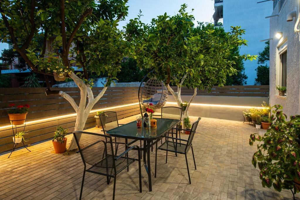 Lemon Garden Stylish Private Apartment Каламата Экстерьер фото