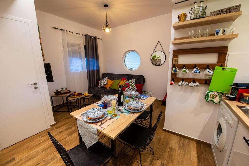 Lemon Garden Stylish Private Apartment Каламата Экстерьер фото