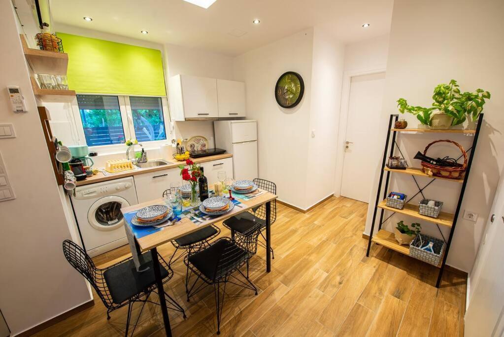 Lemon Garden Stylish Private Apartment Каламата Экстерьер фото