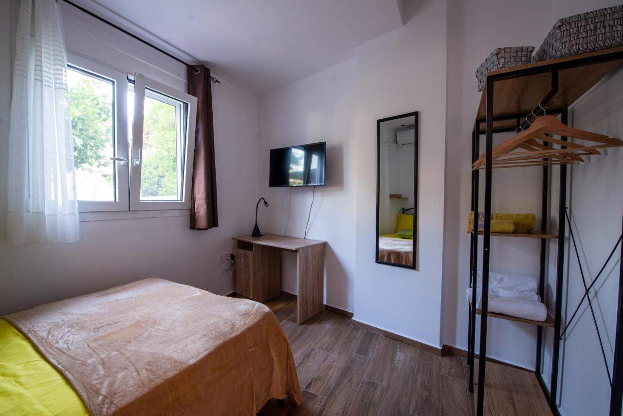 Lemon Garden Stylish Private Apartment Каламата Экстерьер фото