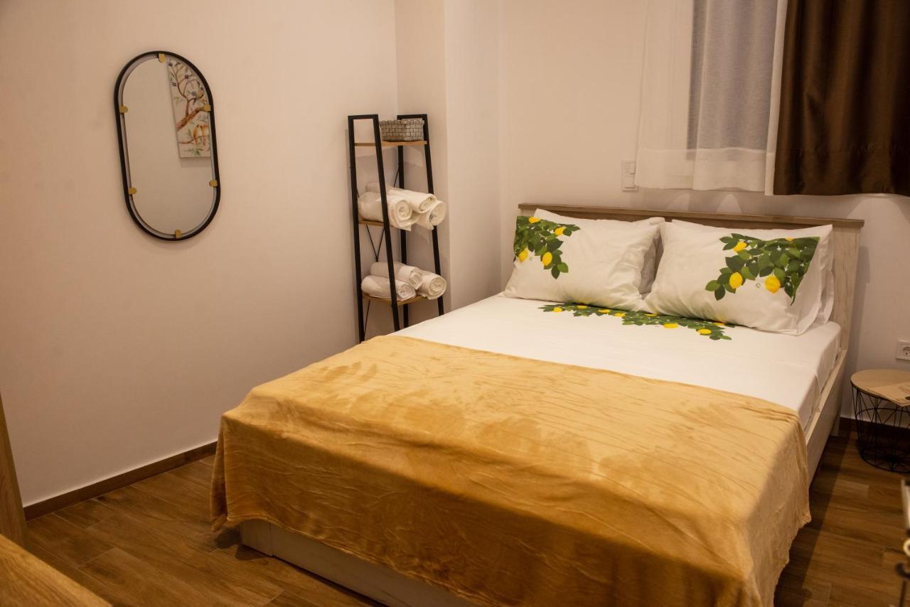 Lemon Garden Stylish Private Apartment Каламата Экстерьер фото