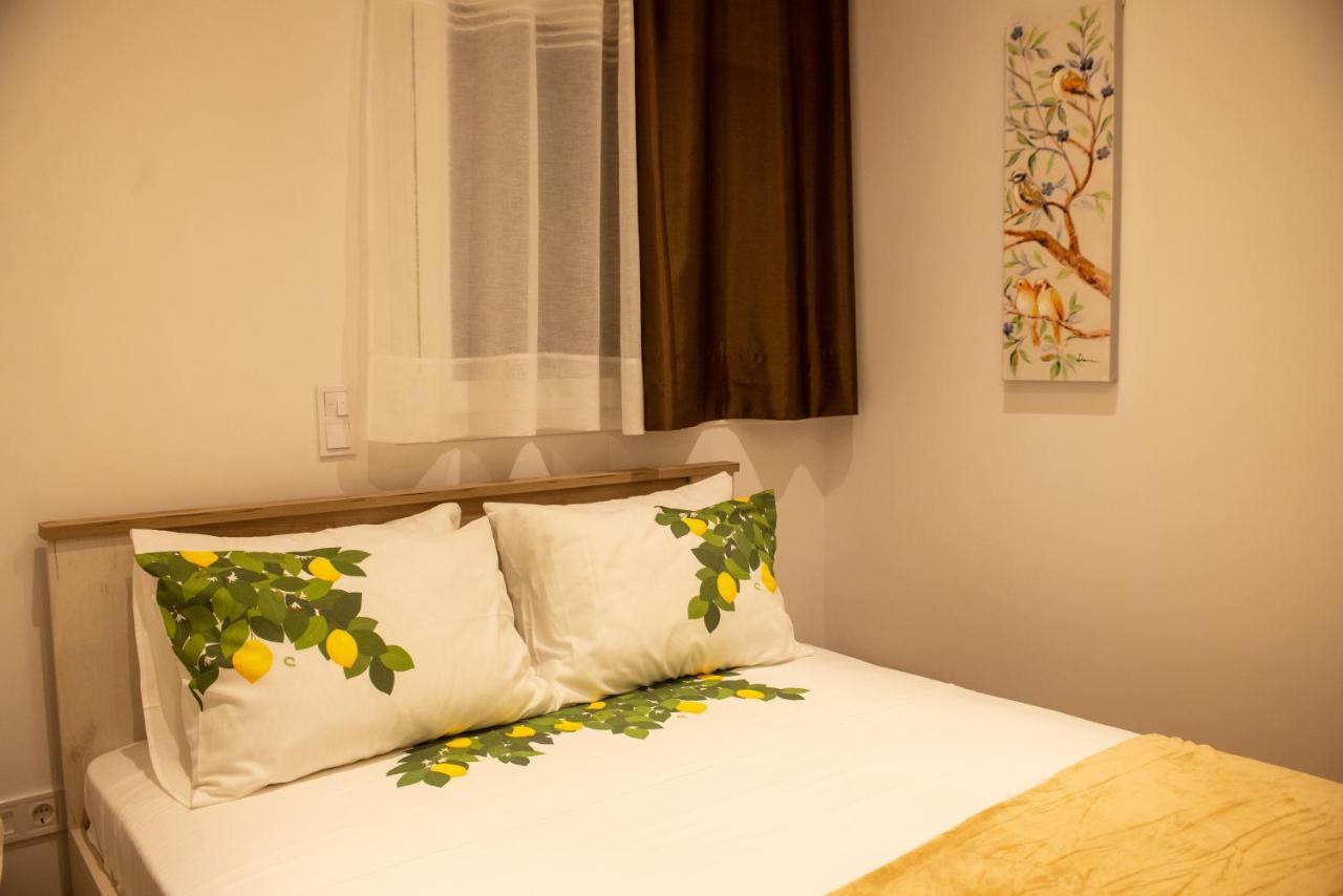 Lemon Garden Stylish Private Apartment Каламата Экстерьер фото