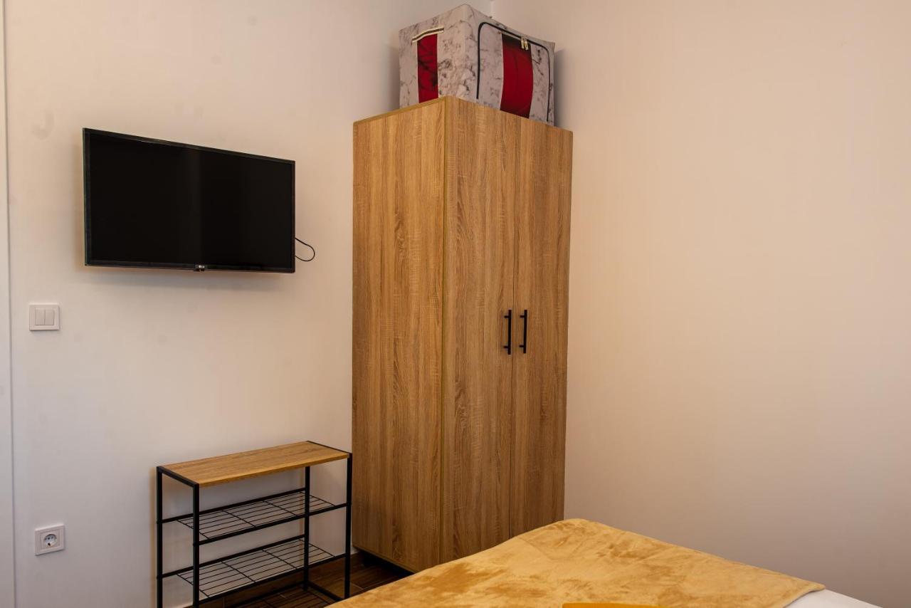 Lemon Garden Stylish Private Apartment Каламата Экстерьер фото