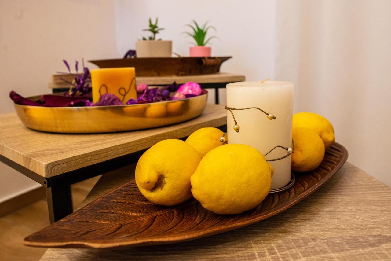 Lemon Garden Stylish Private Apartment Каламата Экстерьер фото
